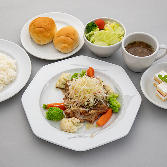 チキンソテー（香味ソース）