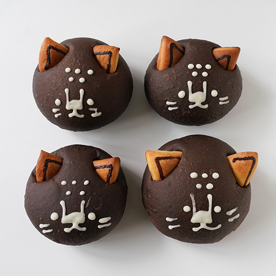 クロヒョウのチョコクリームパン