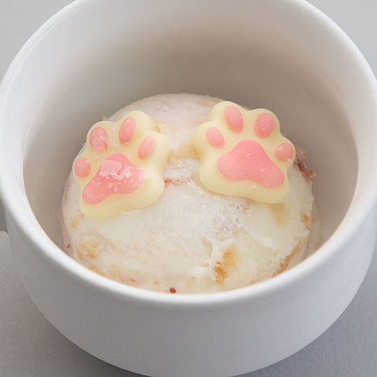 苺マーブルアイス